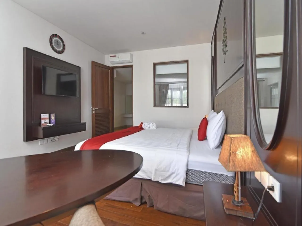 Reddoorz Plus Near Pantai Jimbaran 印尼