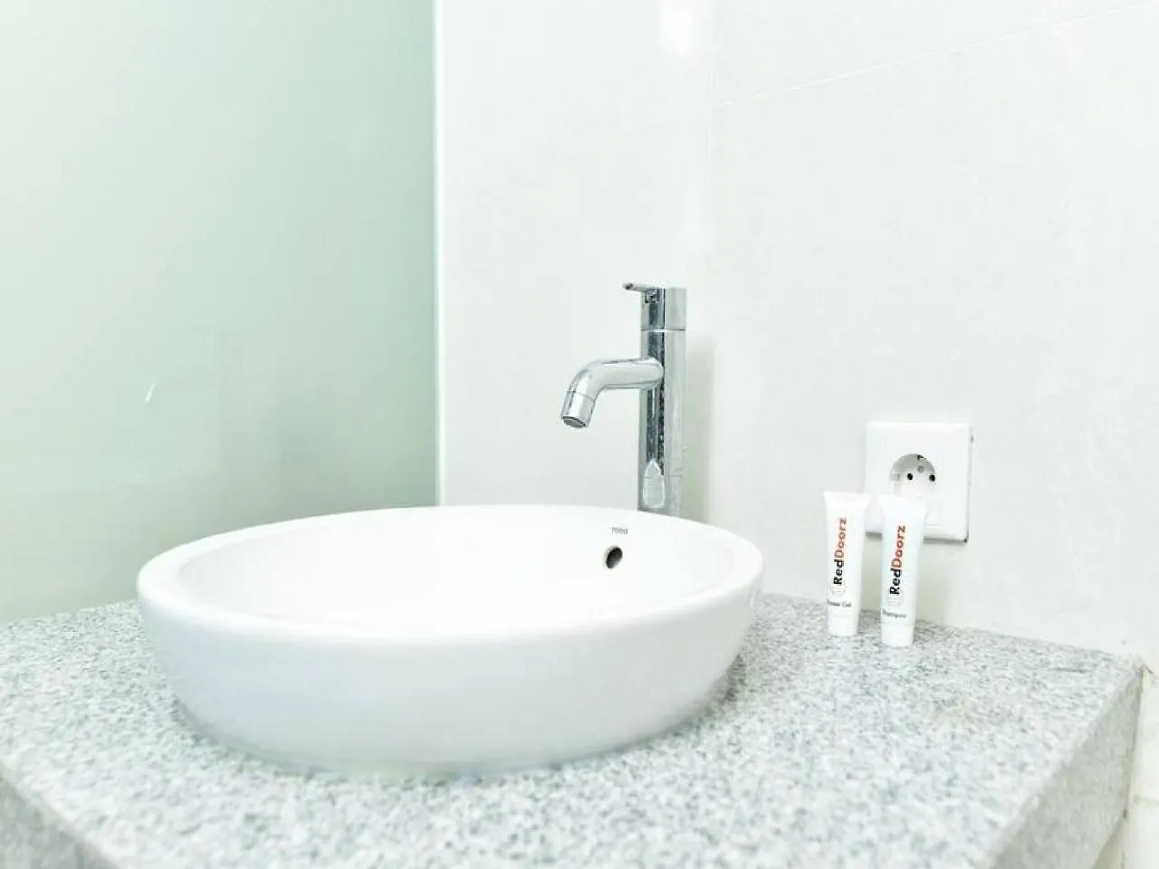 Reddoorz Plus Near Pantai Jimbaran 2*, 金巴兰 印尼